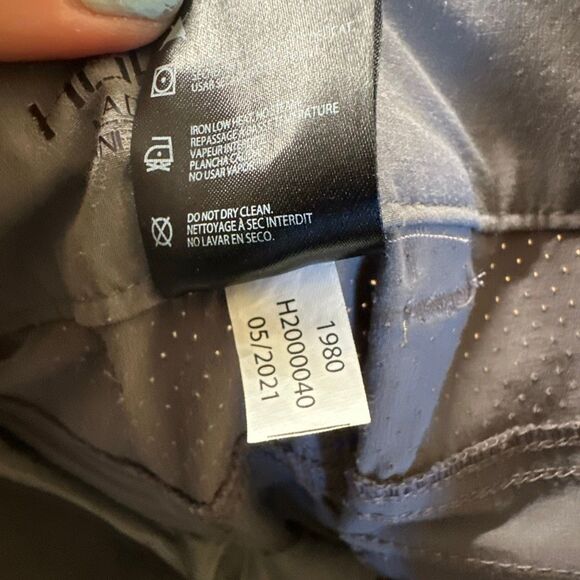 HUK Shorts Large Men's Gray Next Level Quick-Drying Performance Fishing Shorts - Picture 9 of 10